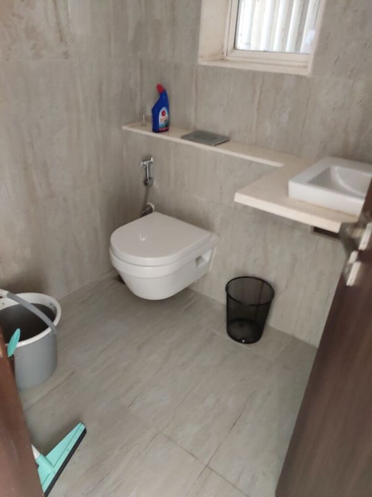 Bathroom, runwal-elegante 2.5 Bedroom 981 Sq.Ft. Apartment In Andheri West Mumbai 10730307