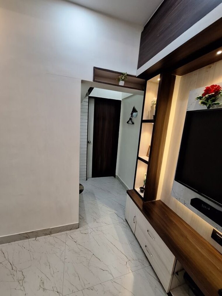 Balcony, satellite-garden 1 RK 350 Sq.Ft. Apartment In Goregaon East Mumbai 10730338