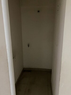 Room in 2 BHK Apartment at Ashiana Town, Sector 39 – for Sale