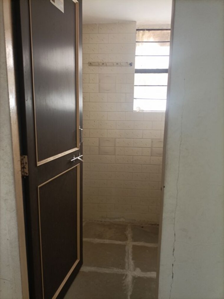 Bathroom, karve nagar Commercial Office Space 500 Sq.Ft. In Karve Nagar Pune 10730351