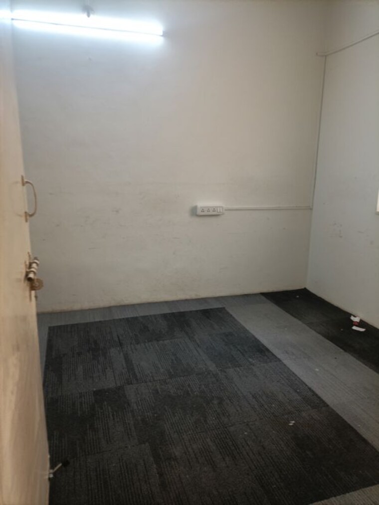 Bedroom, karve nagar Commercial Office Space 500 Sq.Ft. In Karve Nagar Pune 10730351