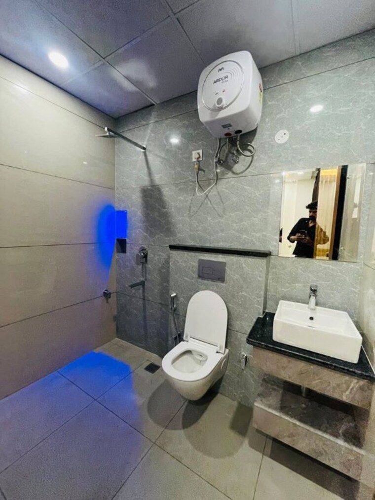 Bathroom, sector 48 Studio 637 Sq.Ft. Builder Floor In Sector 48 Gurgaon 10730357