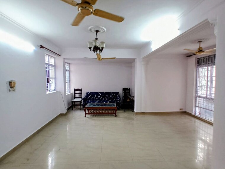 Room, sector 19 dwarka 3 Bedroom 1100 Sq.Ft. Apartment In Sector 19 Dwarka Delhi 10730260