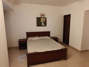 Bedroom in 4 BHK Apartment at Embassy Habitat, Palace Road – for Rent