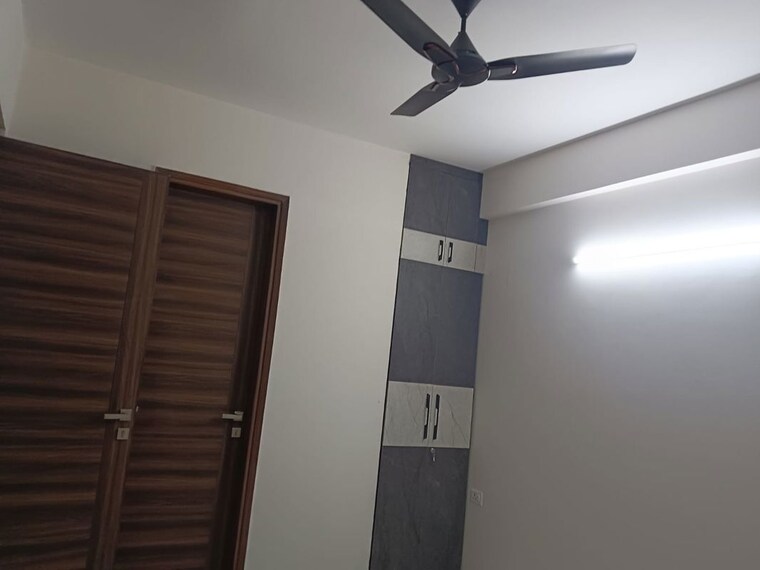 Room, smart-world-gems 3.5 Bedroom 1550 Sq.Ft. Apartment In Sector 89 Gurgaon 10730386