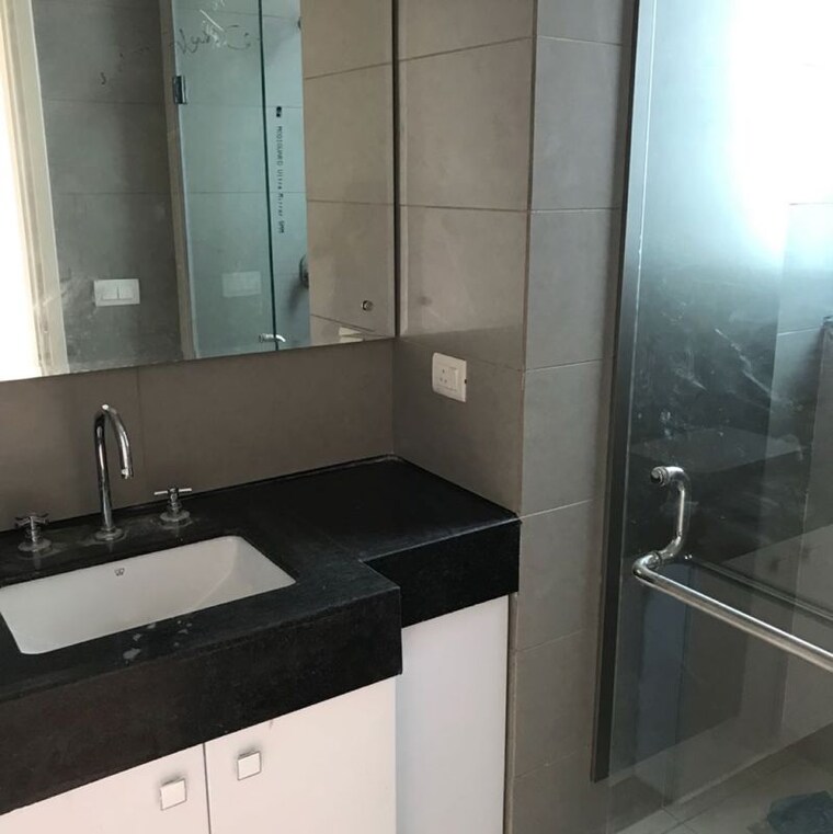 Kitchen, ireo-victory-valley 3.5 Bedroom 2150 Sq.Ft. Apartment In Sector 67 Gurgaon 10730390