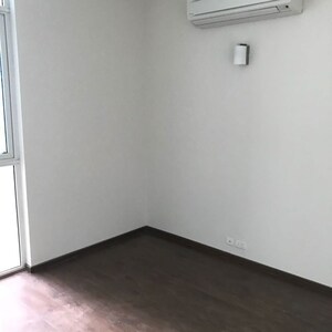 Room in 3.5 BHK Apartment at Ireo Victory Valley, Sector 67 – for Rent