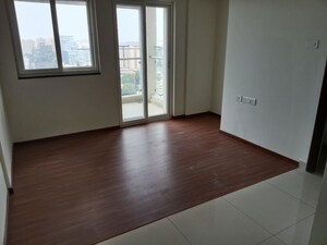 Room in Studio Apartment at Purva Silversands, Mundhwa – for Rent
