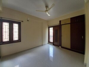 Room in 2 BHK Apartment at Richmond Town – for Rent