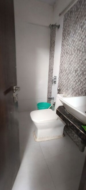 Bathroom in 2.5 BHK Apartment at Qualitas Extencia, Ulwe Sector 17 – for Rent
