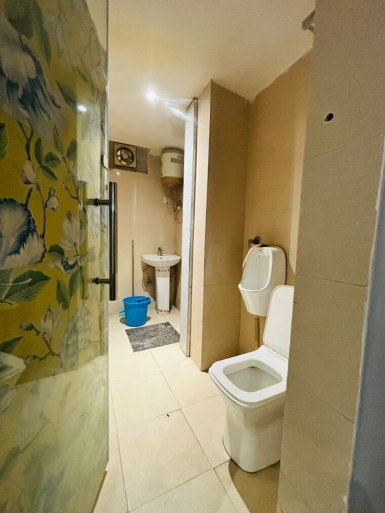 Bathroom, dlf-pink-town-house 1 Bedroom 1200 Sq.Ft. Apartment In Dlf City Phase 3 Gurgaon 10730434