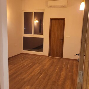 Room in 3.5 BHK Apartment at Conscient Hines Elevate, Sector 59 – for Rent