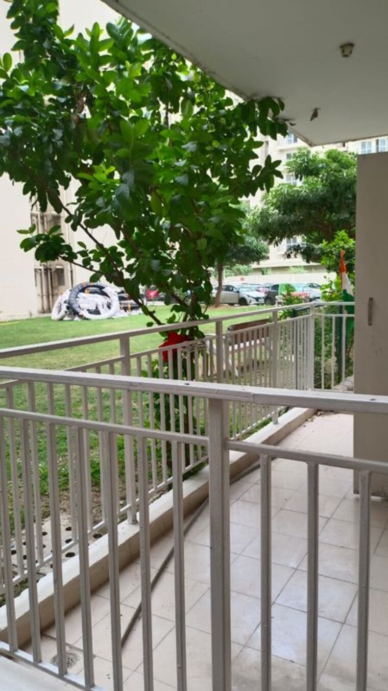 Balcony, suncity-avenue-102 2 Bedroom 632 Sq.Ft. Apartment In Sector 102 Gurgaon 10730436