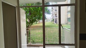 Room in 2 BHK Apartment at Suncity Avenue 102, Sector 102 – for Rent