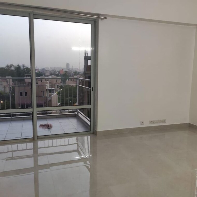 Balcony, ireo-uptown 2.5 Bedroom 1450 Sq.Ft. Apartment In Sector 66 Gurgaon 10730453