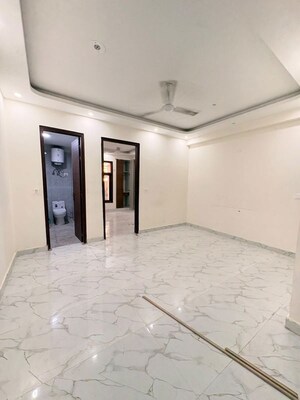 Room in 2 BHK Builder Floor at Chattarpur – for Rent