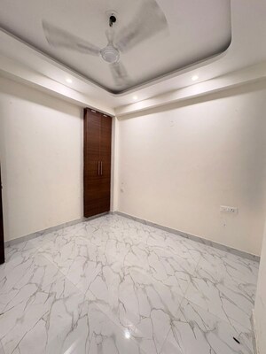 Room in 2 BHK Builder Floor at Chattarpur – for Rent