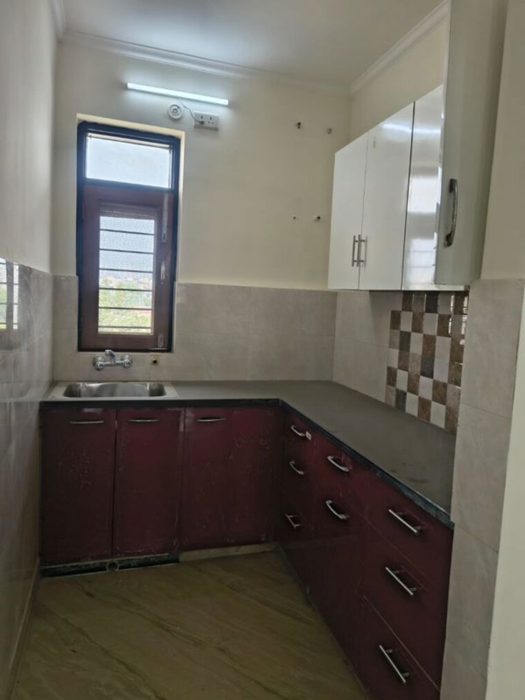 Kitchen, sector 57 3 Bedroom 1800 Sq.Ft. Builder Floor In Sector 57 Gurgaon 10730471