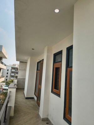 Building Lobby in 3 BHK Builder Floor at Sector 57 – for Rent