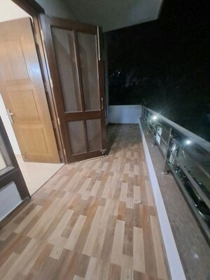 Balcony in 3 BHK Builder Floor at South City 1 – for Rent