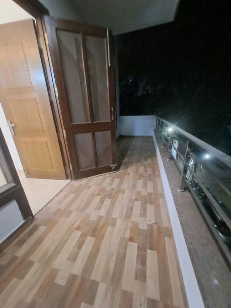 Balcony, south city 1 3 Bedroom 1850 Sq.Ft. Builder Floor In South City 1 Gurgaon 10730488
