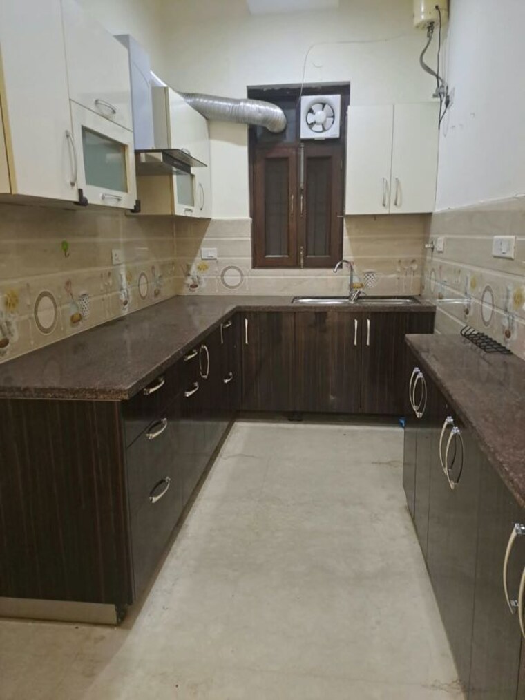 Kitchen, south city 1 3 Bedroom 1850 Sq.Ft. Builder Floor In South City 1 Gurgaon 10730488