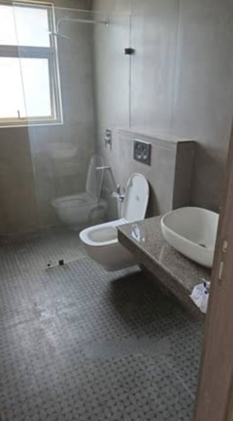 Bathroom, shalimar-belvedere-court 3 Bedroom 2200 Sq.Ft. Apartment In Gomti Nagar Lucknow 10730477