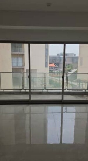 Room in 3 BHK Apartment at Shalimar Belvedere Court, Gomti Nagar – for Sale