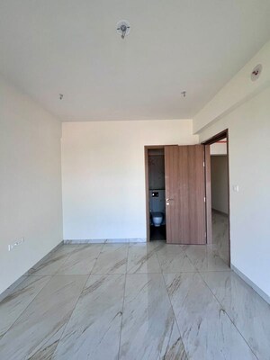 Room in 3 BHK Apartment at Raymond The Invictus By GS, Pokhran Road No One – for Sale