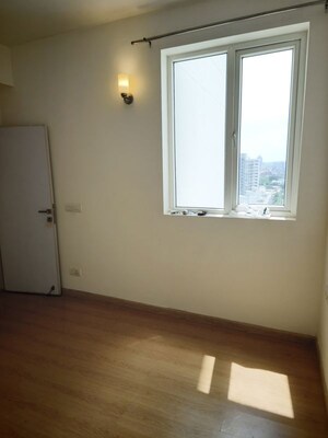 Room in 2 BHK Apartment at Unitech Uniworld Gardens 2, Sector 47 – for Rent