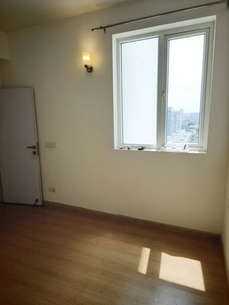 Room, unitech-uniworld-gardens-2 2 Bedroom 973 Sq.Ft. Apartment In Sector 47 Gurgaon 10730524