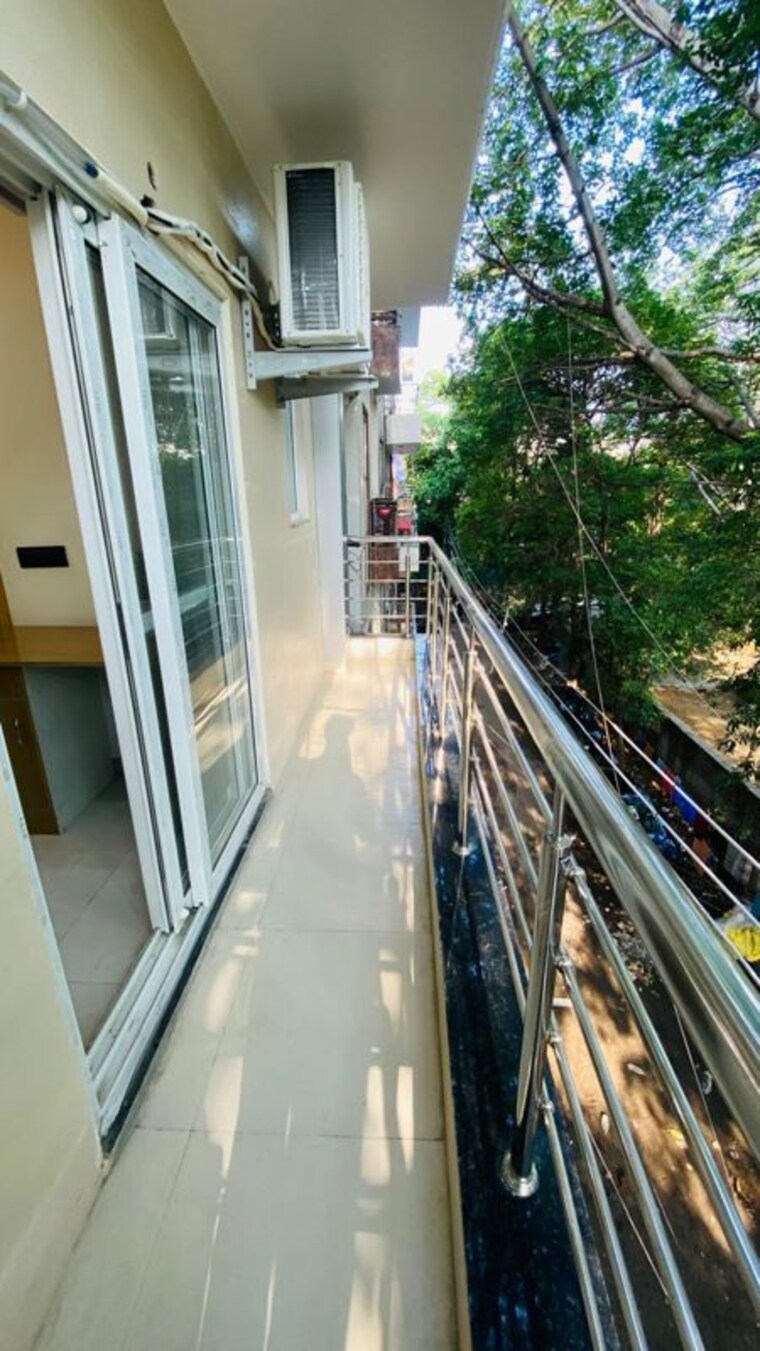 Balcony, rbc-ii 1 RK 350 Sq.Ft. Builder Floor In Sushant Lok I Gurgaon 10730527