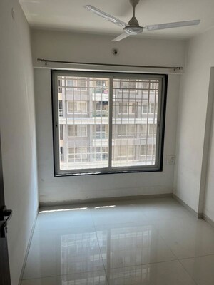 Room in 2 BHK Apartment at Choice Goodwill Breeza, Dhanori – for Rent