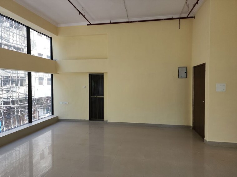 Room, dilip-makskap-centre Commercial Office Space 465 Sq.Ft. In Andheri West Mumbai 10730568