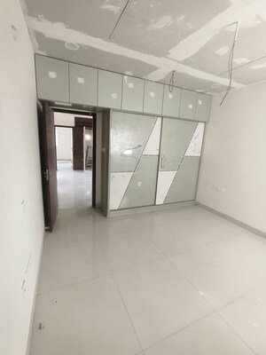 Room in 3 BHK Apartment at My Home Sayuk, Tellapur – for Rent
