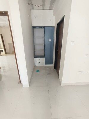 Room in 3 BHK Apartment at My Home Sayuk, Tellapur – for Rent