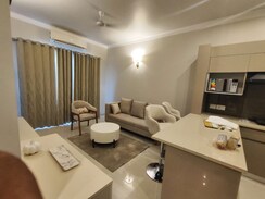 Studio+Apartment For Rent in Central Park 3 The Room