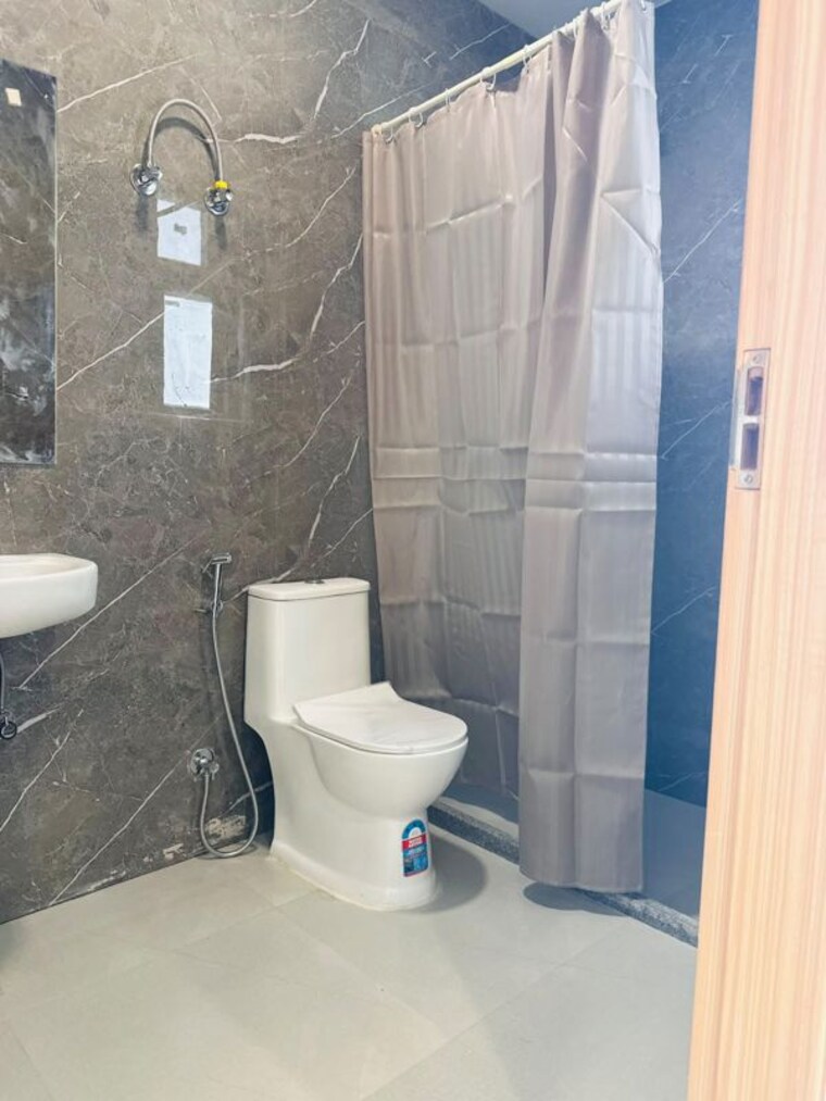 Bathroom, sector 55 1 RK 600 Sq.Ft. Builder Floor In Sector 55 Gurgaon 10730614