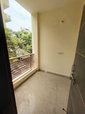 Balcony in 1 RK Builder Floor at Sector 55 – for Rent