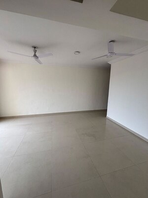 Room in 3 BHK Apartment at Lake Primrose, Powai – for Sale