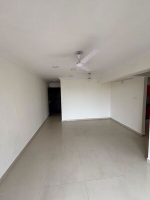 Room in 3 BHK Apartment at Lake Primrose, Powai – for Sale