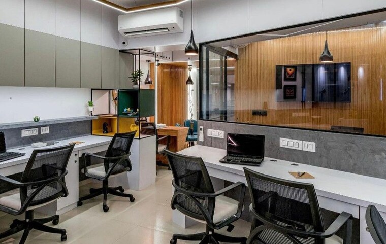 Team Area, lower parel Commercial Office Space 1547 Sq.Ft. In Lower Parel Mumbai 10730639