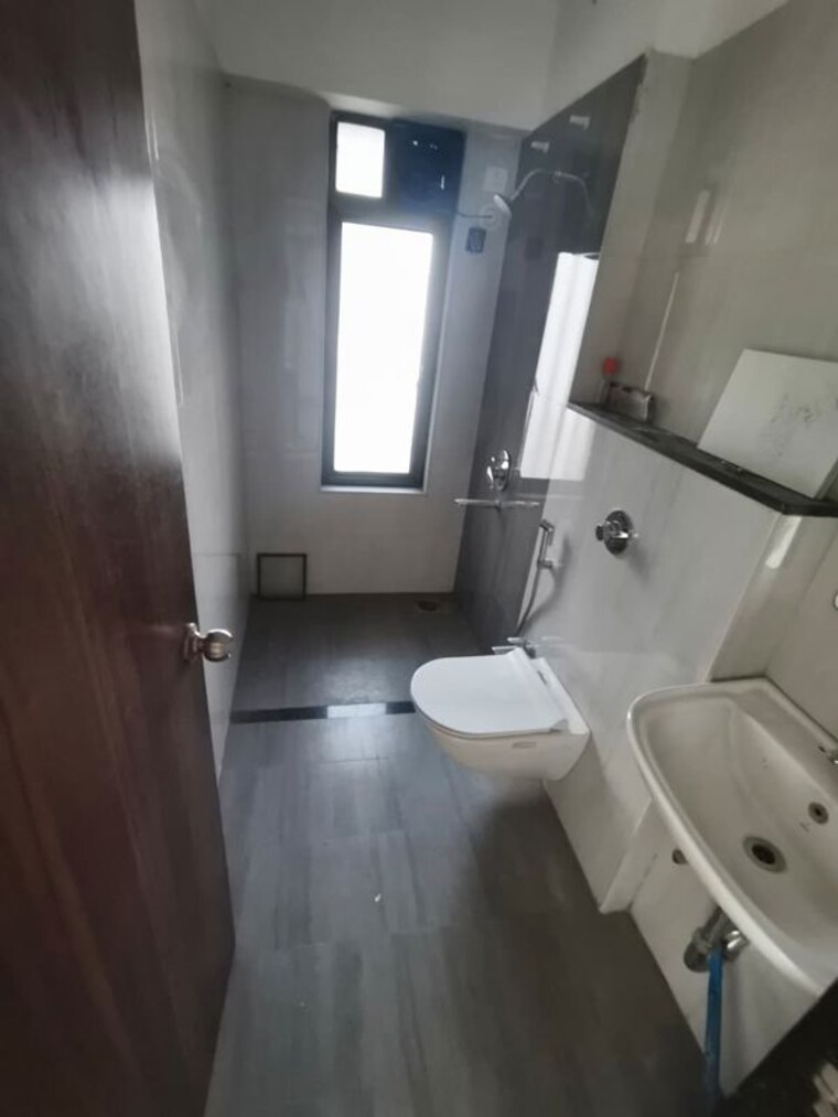 Bathroom, mantra-montana-phase-1 3 Bedroom 1118 Sq.Ft. Apartment In Dhanori Pune 10730610