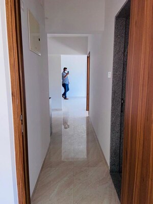 Room in 2 BHK Apartment at Oxford Florida Riverwalk, Mundhwa – for Sale