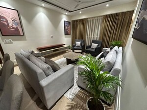 Team Area in 3 BHK Builder Floor at Safdarjung Enclave – for Rent