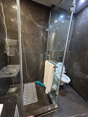 Team Area in 3 BHK Builder Floor at Safdarjung Enclave – for Rent