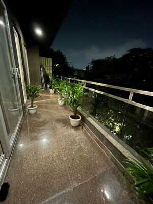 Balcony in 3 BHK Builder Floor at Safdarjung Enclave – for Rent