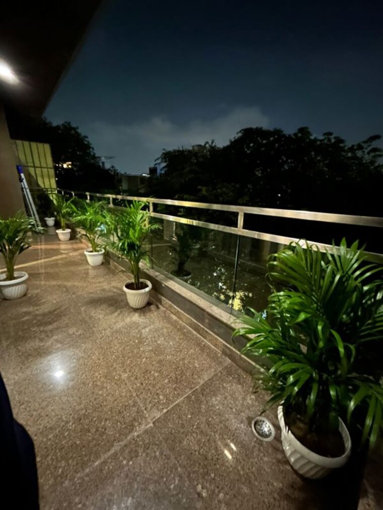 Balcony, safdarjung enclave 3 Bedroom 2200 Sq.Ft. Builder Floor In Safdarjung Enclave Delhi 10730661