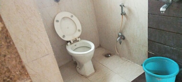 Bathroom, anamitra-tower Pg For Boys In Brahmand 10730678