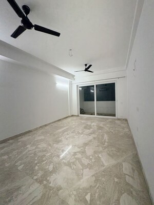 Hall in 4 BHK Builder Floor at SS Linden, Sector 84 – for Rent